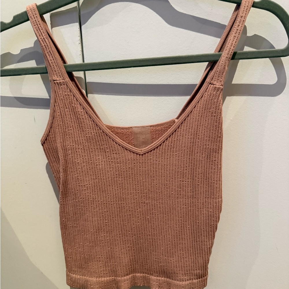 Dynamic Ribbed V-Neck Tank Top Dusty Rose